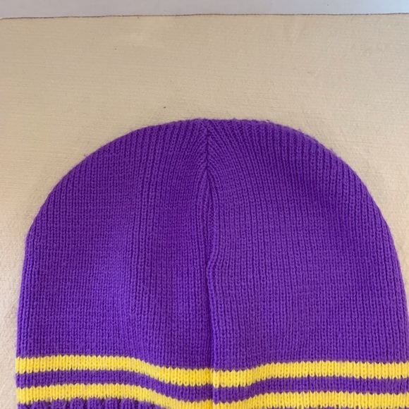 DC Superhero Girls Purple w/ Yellow Batman Skull Cap - Picture 3 of 4